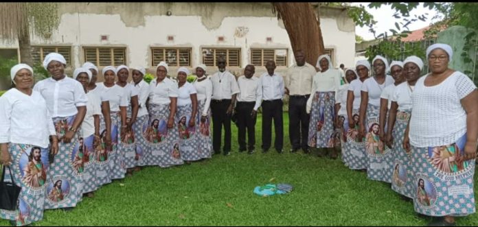 Lutanda Singers Catholic Choir - NGANAMONE FYUNI || Download mp3 Now